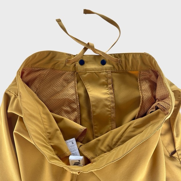 Fabletics Mens Small The Only Short Combat Gold 7.5” Inseam Performance Shorts - Picture 13 of 14